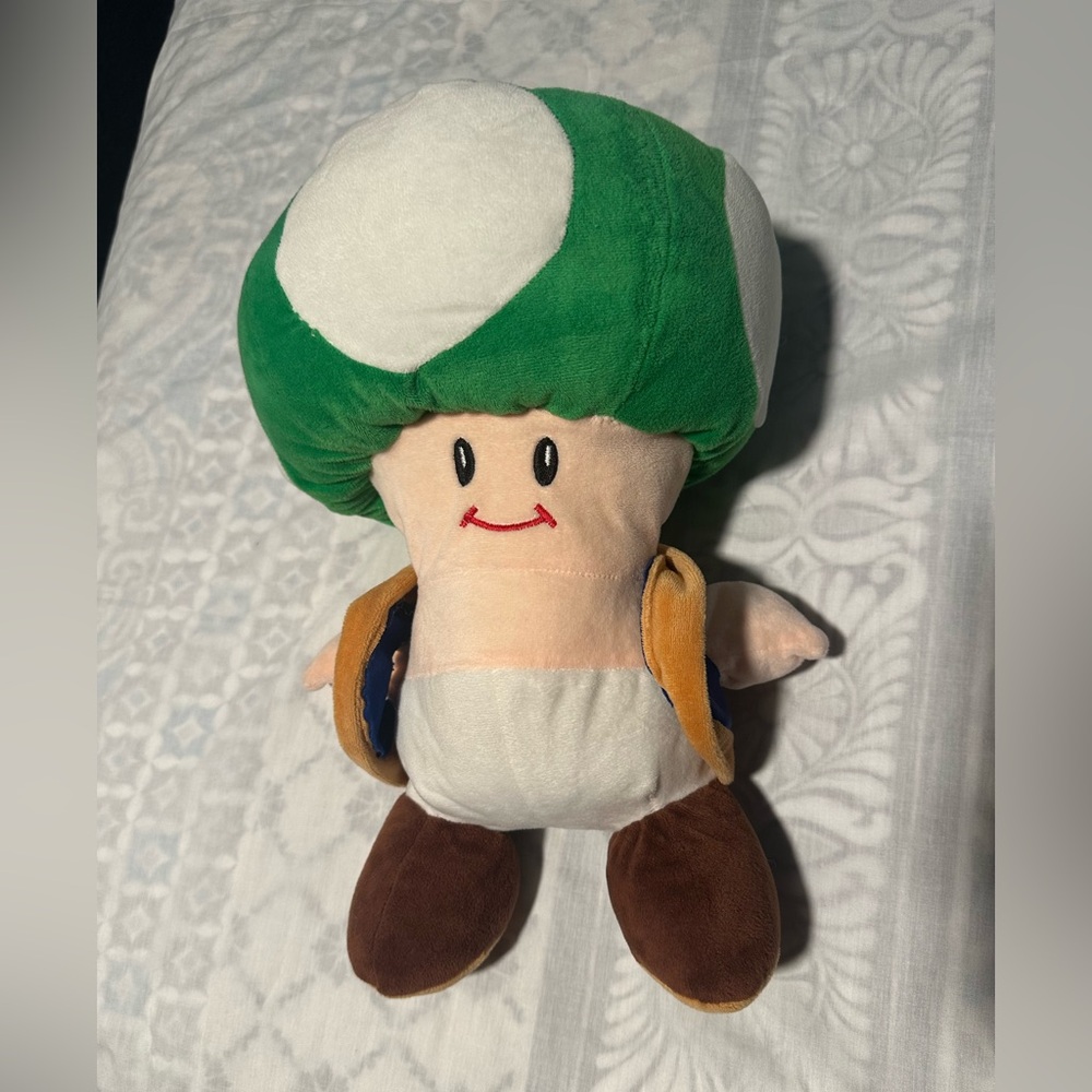 Súper Mario bross Green and White Mushroom Plush Toy 14’’